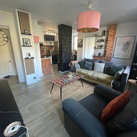 Bel Appartement Spacieux ,Convivial De 3 Chambres Avec Parking Prive Secure Caen Dış mekan fotoğraf