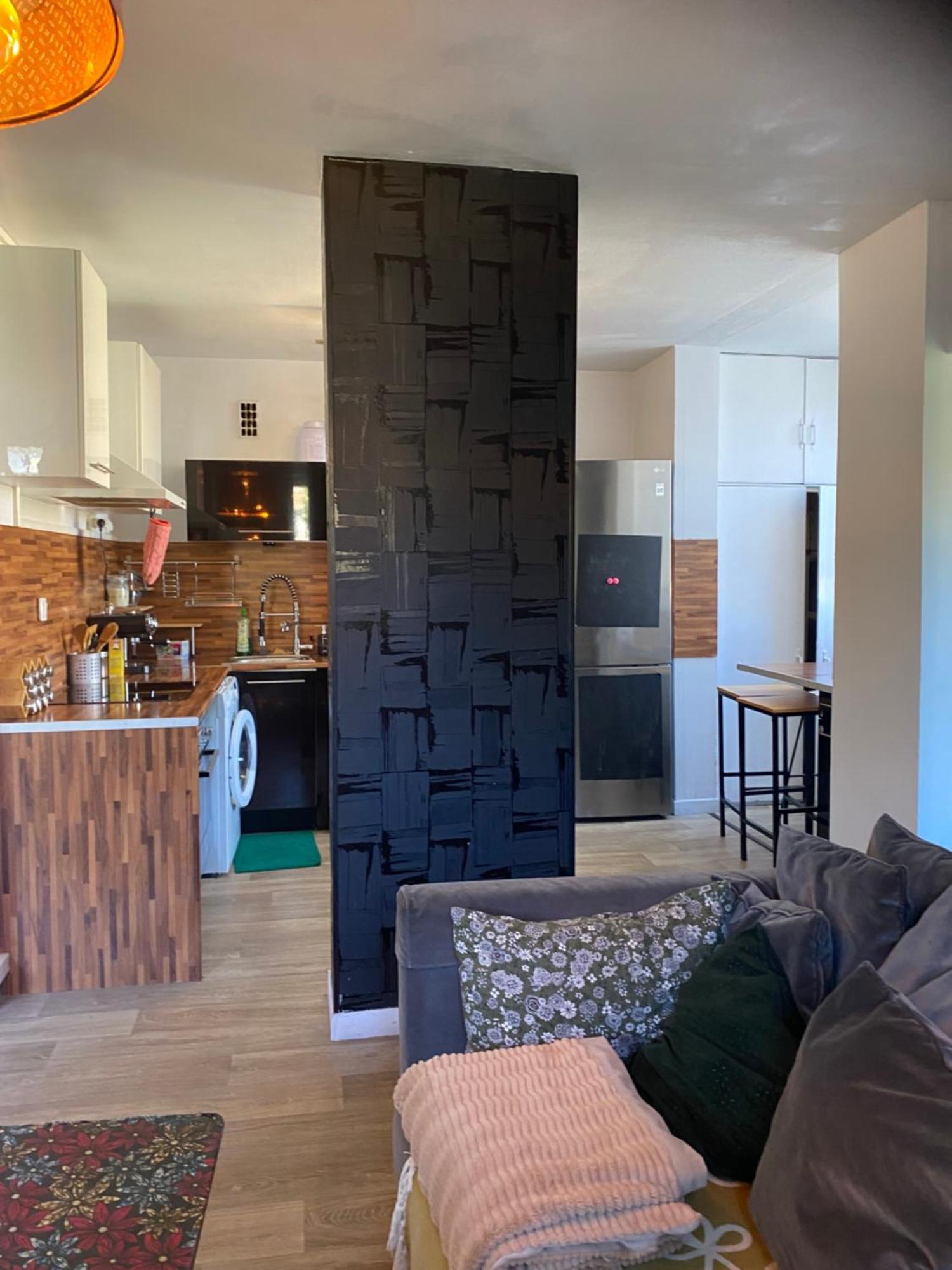 Bel Appartement Spacieux ,Convivial De 3 Chambres Avec Parking Prive Secure Caen Dış mekan fotoğraf