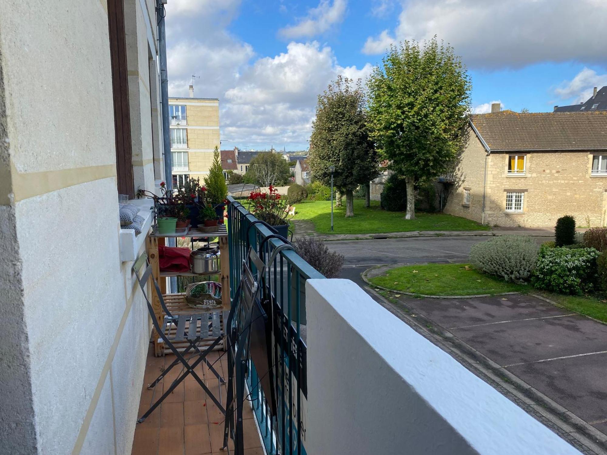 Bel Appartement Spacieux ,Convivial De 3 Chambres Avec Parking Prive Secure Caen Dış mekan fotoğraf