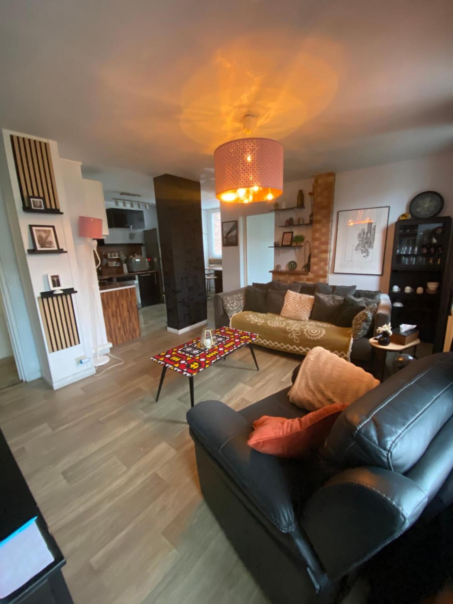 Bel Appartement Spacieux ,Convivial De 3 Chambres Avec Parking Prive Secure Caen Dış mekan fotoğraf