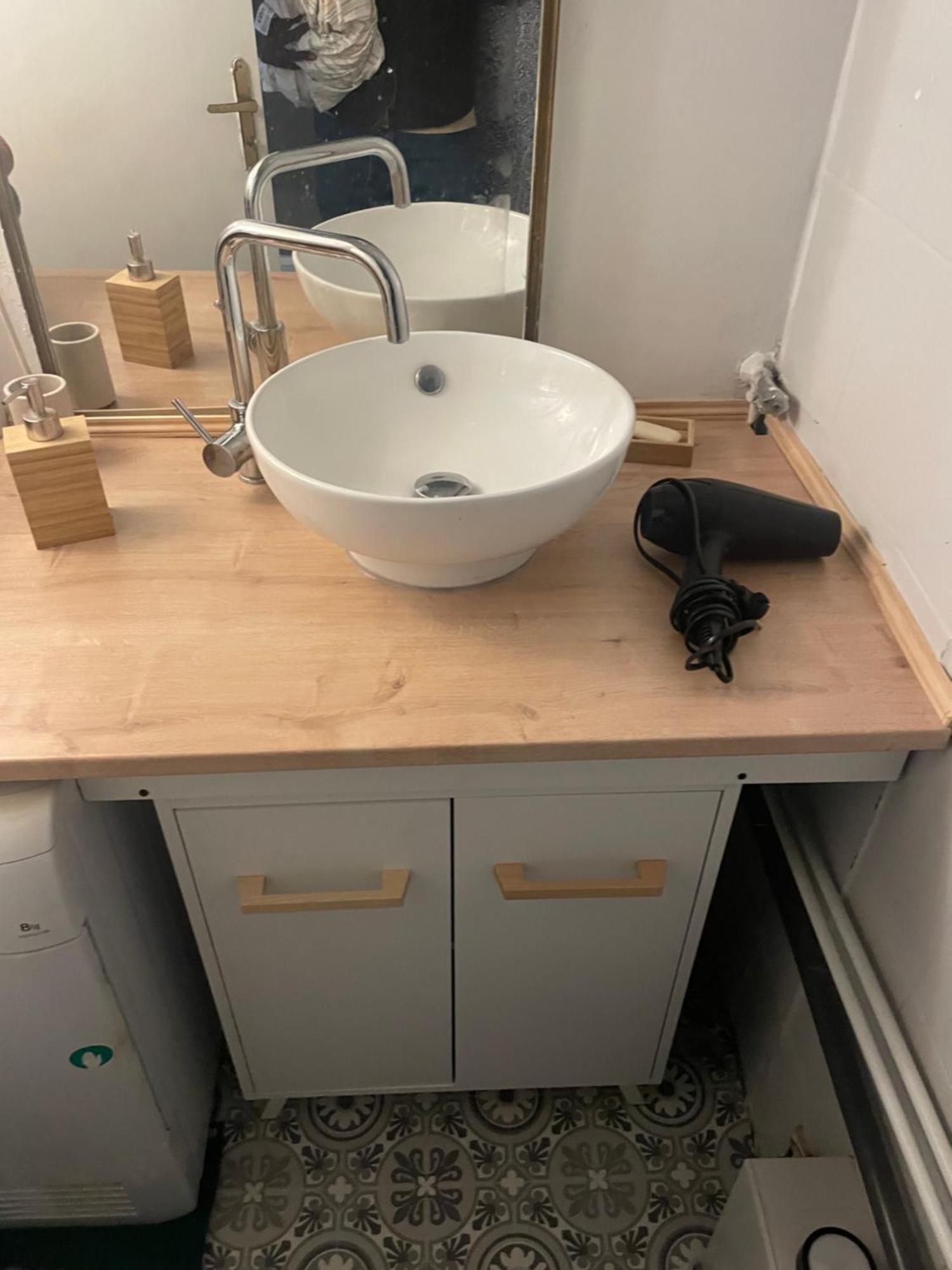 Bel Appartement Spacieux ,Convivial De 3 Chambres Avec Parking Prive Secure Caen Dış mekan fotoğraf