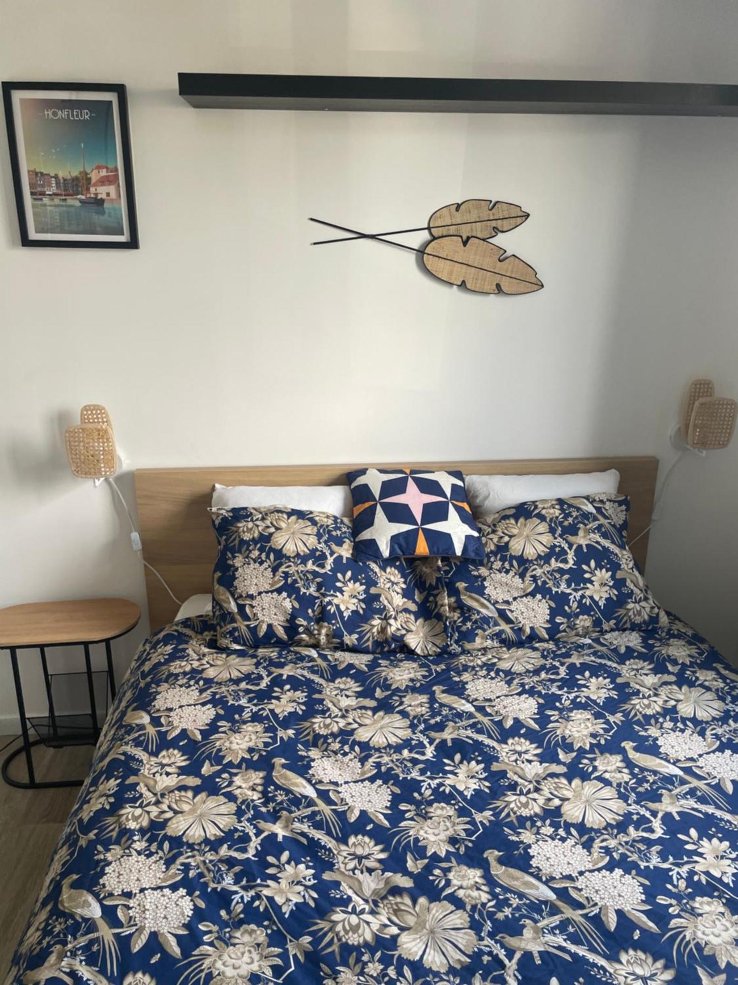 Bel Appartement Spacieux ,Convivial De 3 Chambres Avec Parking Prive Secure Caen Dış mekan fotoğraf