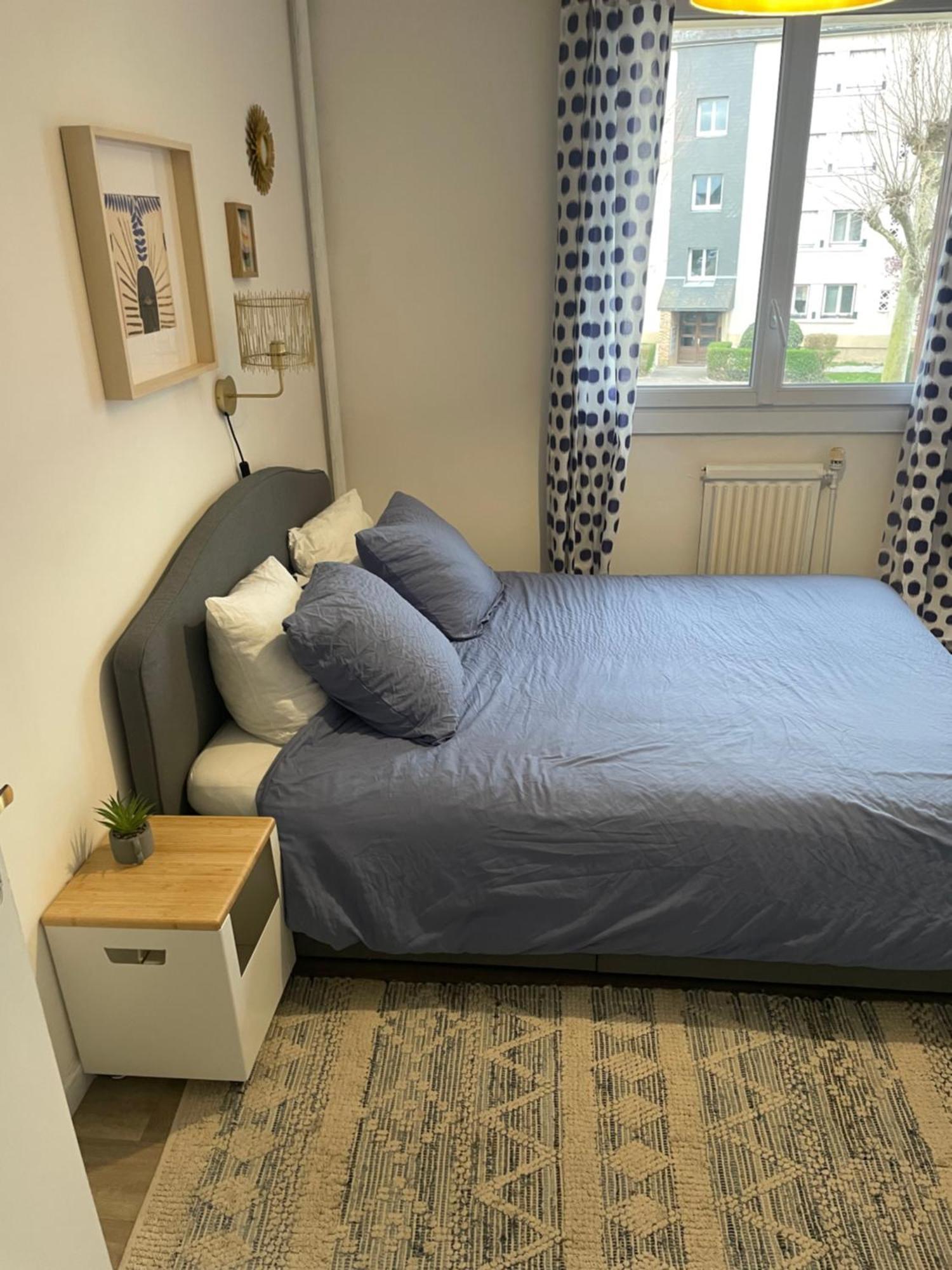 Bel Appartement Spacieux ,Convivial De 3 Chambres Avec Parking Prive Secure Caen Dış mekan fotoğraf